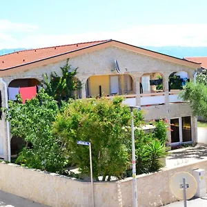 Apartmán Apartements Delfin, Vir